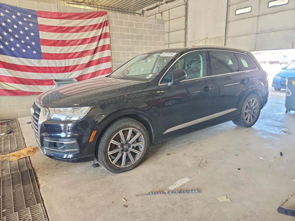 2017 AUDI Q7 — VIN WA1LAAF7XHD002079