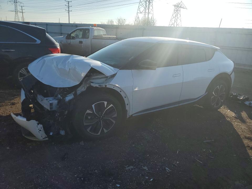 2024 KIA EV6 — VIN KNDC3DLC4R5217424