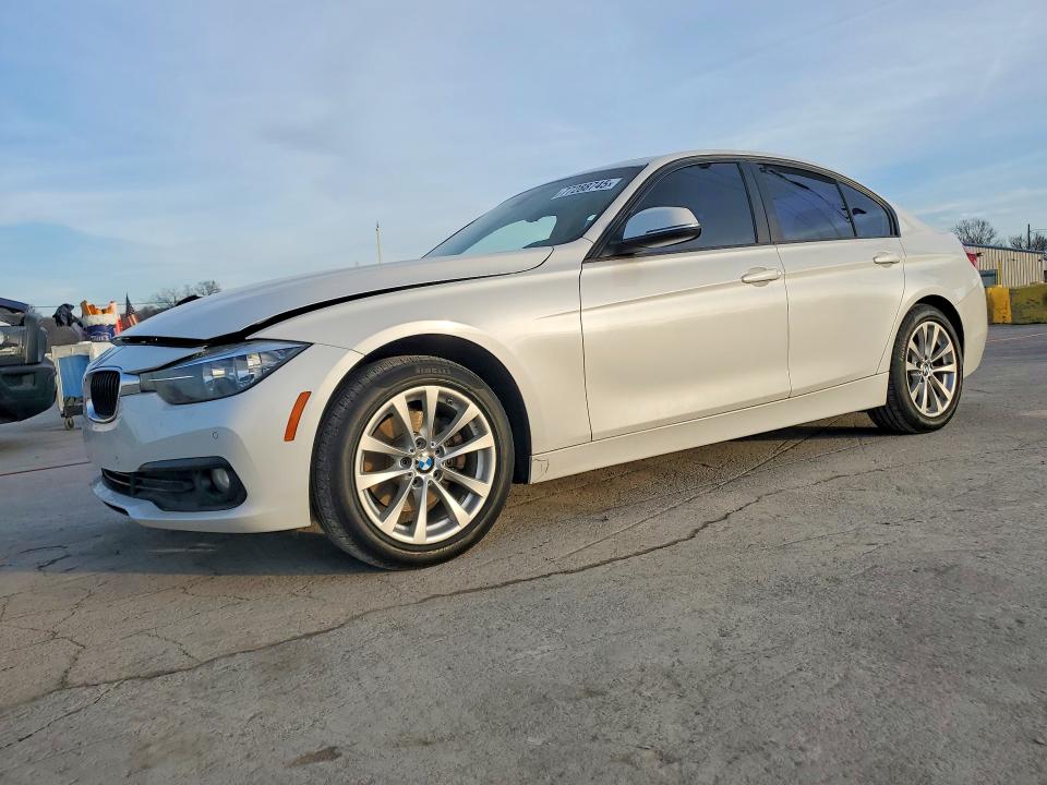 2017 BMW 320 — VIN WBA8E1G3XHNU16790