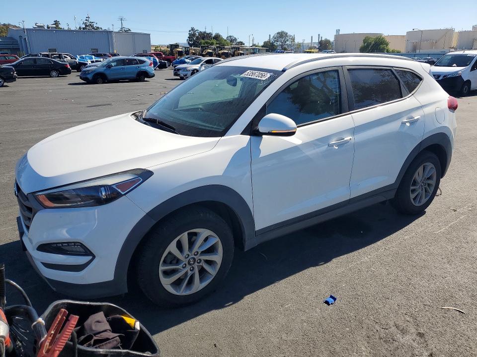 2016 HYUNDAI TUCSON — VIN KM8J33A28GU051547