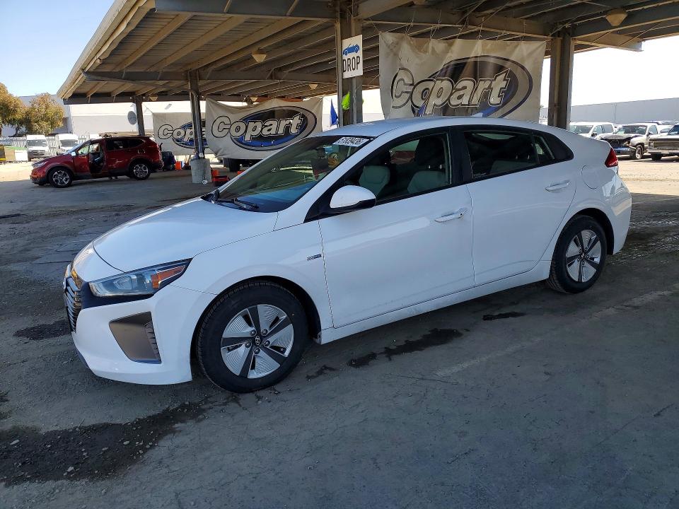 2017 HYUNDAI IONIQ — VIN KMHC65LC7HU057195
