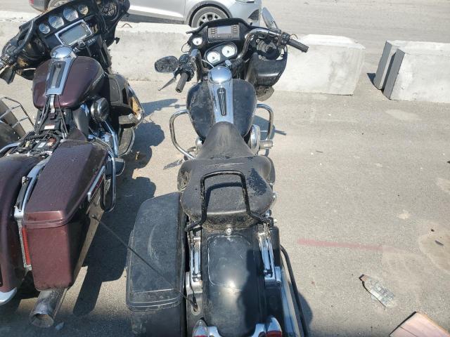 1HD1KHM12GB672154