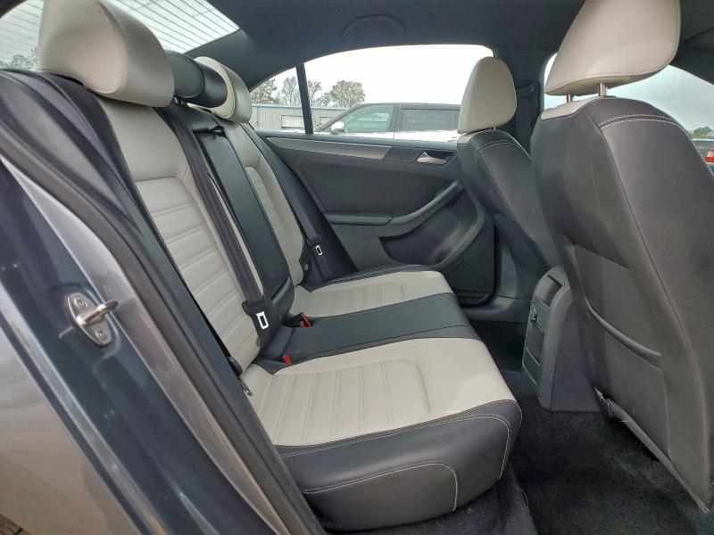 3VWD17AJ2GM410768