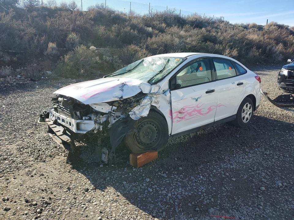 2016 FORD FOCUS — VIN 1FADP3E28GL399442