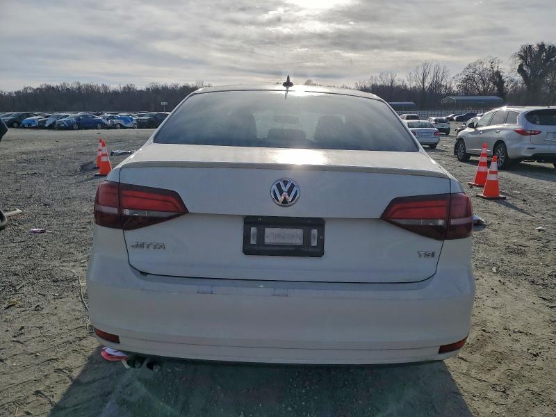 3VWD17AJ0GM218197
