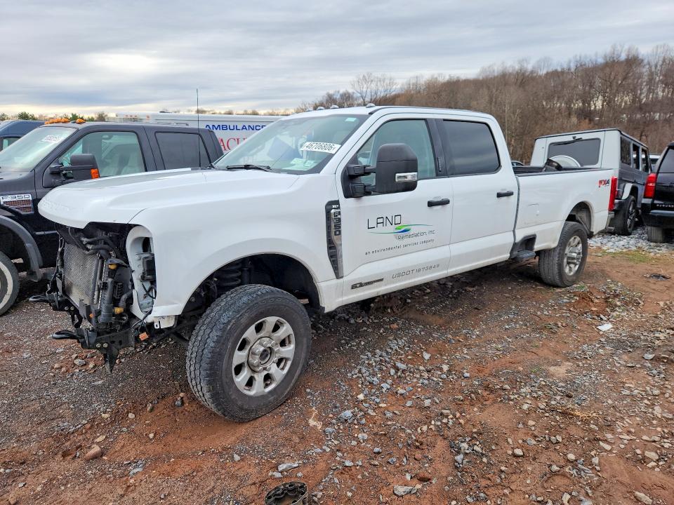 2024 FORD F350 — VIN 1FT8W3BT6REC70585