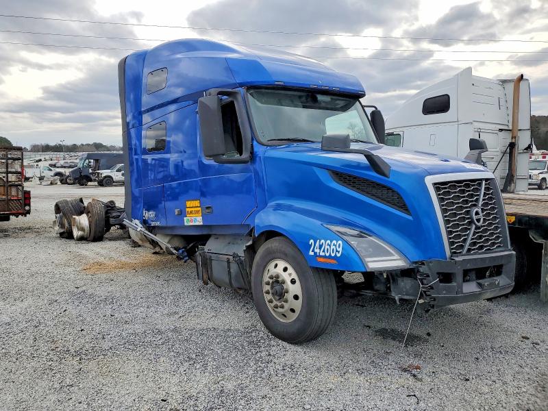 2024 VOLVO VN — VIN 4V4NC9EH7RN649945