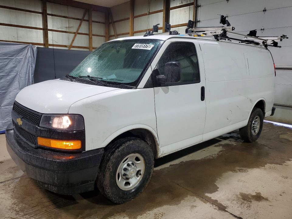 2021 CHEVROLET EXPRESS 25 — VIN 1GCWGAFP6M1303235