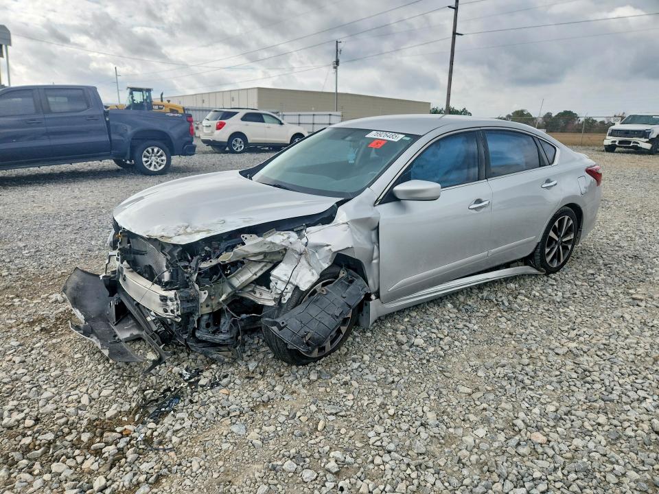 2017 NISSAN ALTIMA — VIN 1N4AL3AP4HN307071