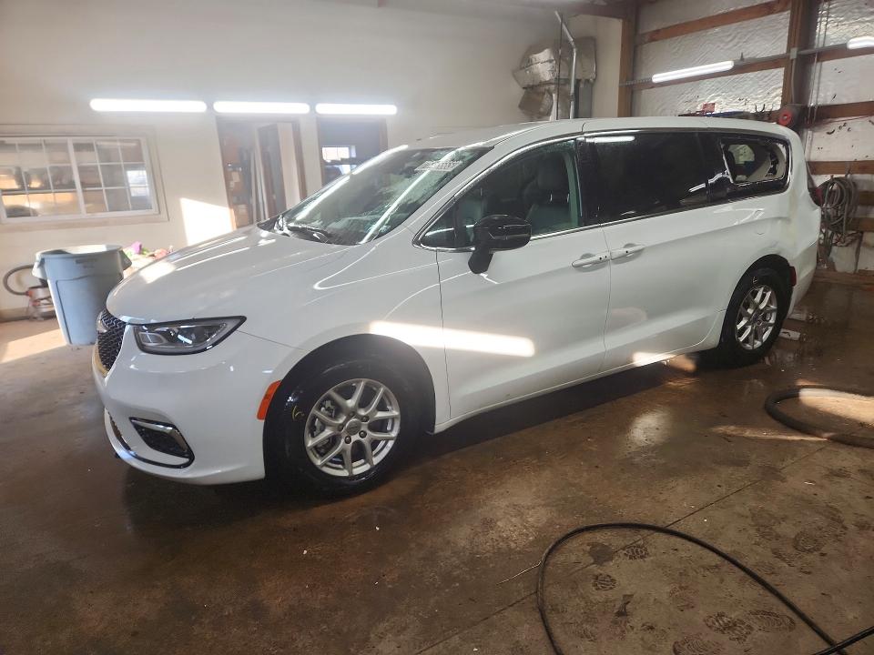 2024 CHRYSLER PACIFICA T — VIN 2C4RC1BG1RR182387