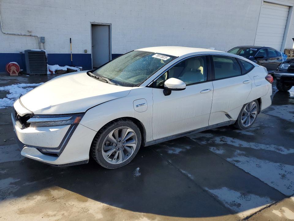 2018 HONDA CLARITY — VIN JHMZC5F38JC008343