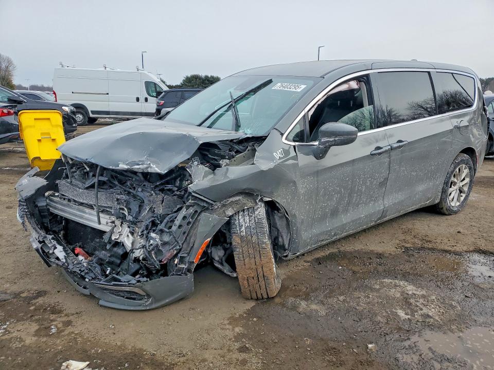 2022 CHRYSLER PACIFICA T — VIN 2C4RC3BG5NR200427