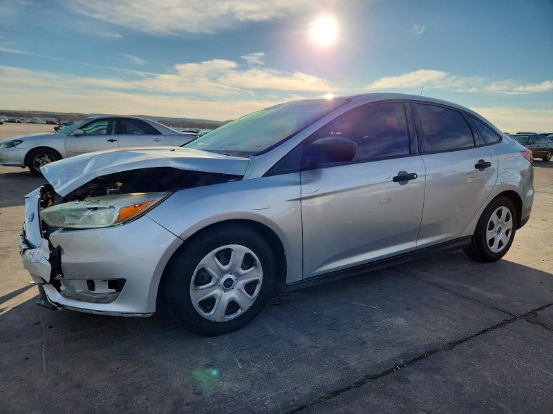 2015 FORD FOCUS S — VIN 1FADP3E27FL305842