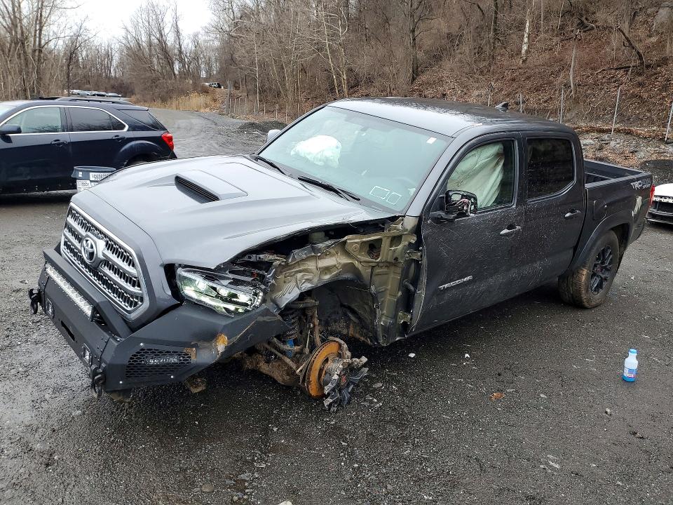 2017 TOYOTA TACOMA — VIN 3TMCZ5ANXHM068082