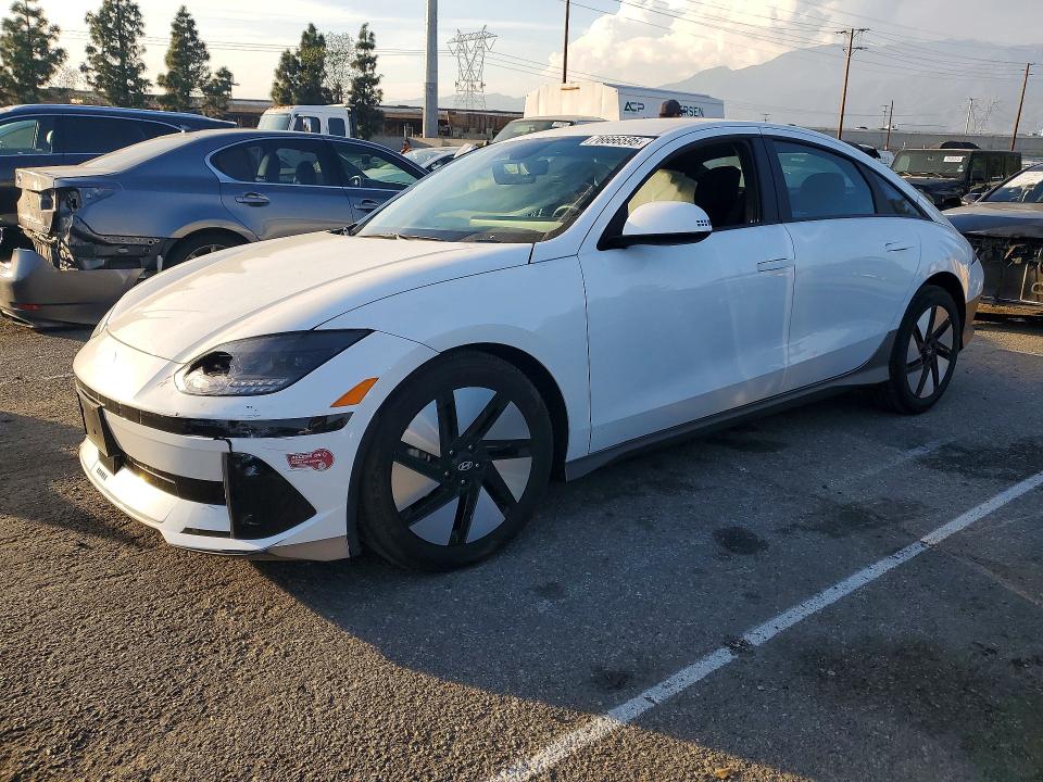 2024 HYUNDAI IONIQ 6 — VIN KMHM24AA8RA069306