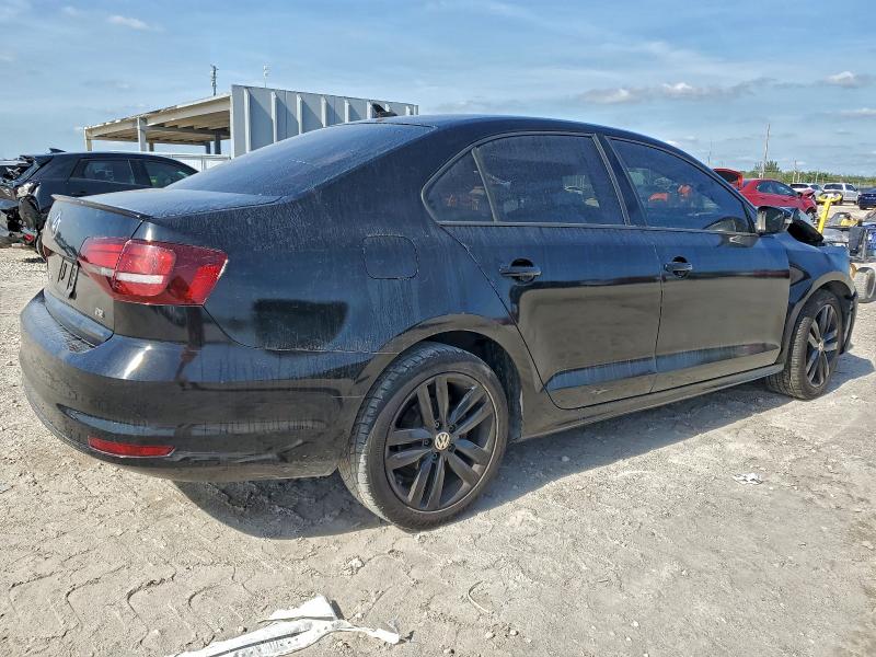 3VWD17AJ5JM218798