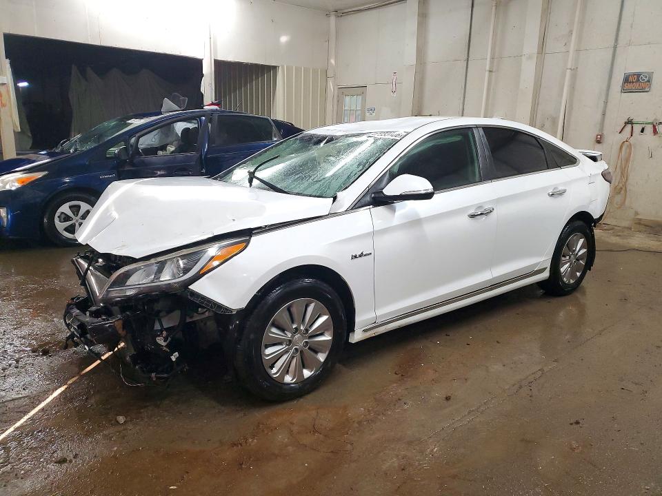 2017 HYUNDAI SONATA HYBRID — VIN KMHE24L18HA058080