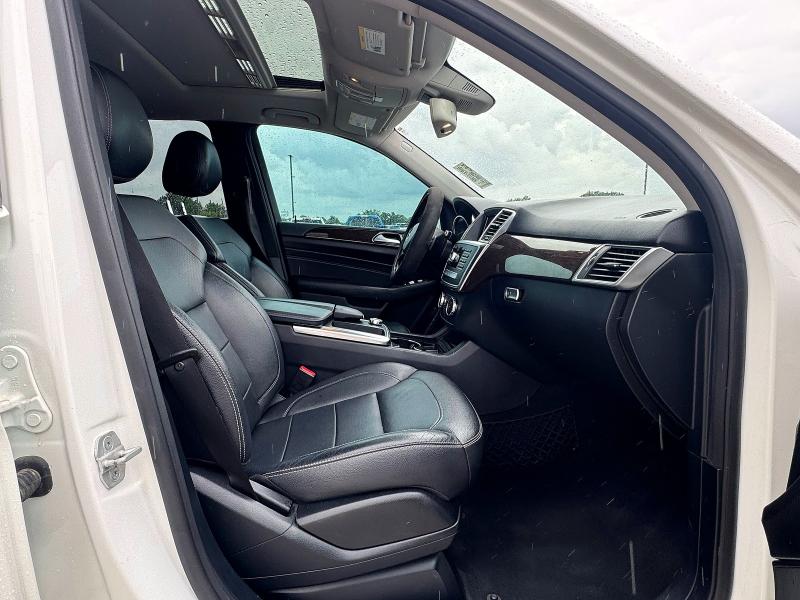 4JGDA5HB0FA458220