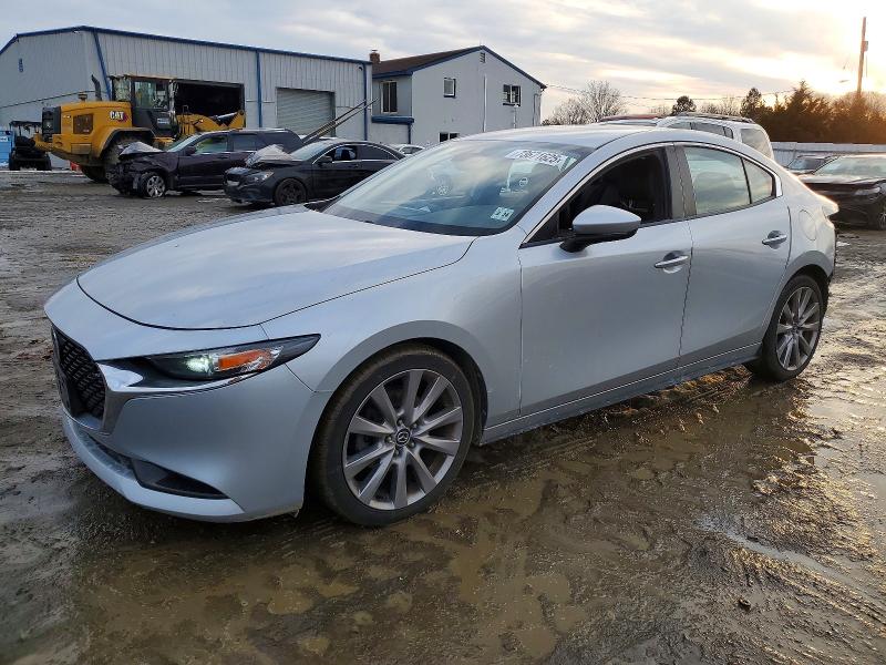 2019 MAZDA 3 — VIN JM1BPBAM6K1132047