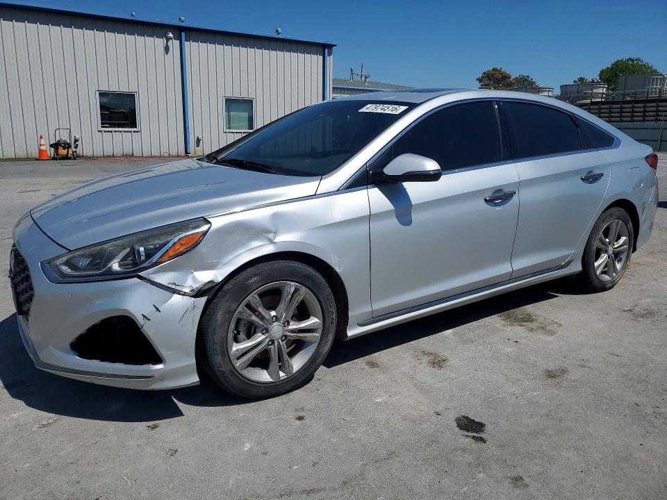 2018 HYUNDAI SONATA — VIN 5NPE34AF8JH692021