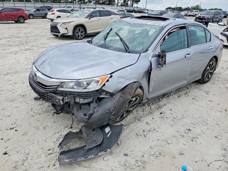 2017 HONDA ACCORD — VIN 1HGCR2F86HA126074