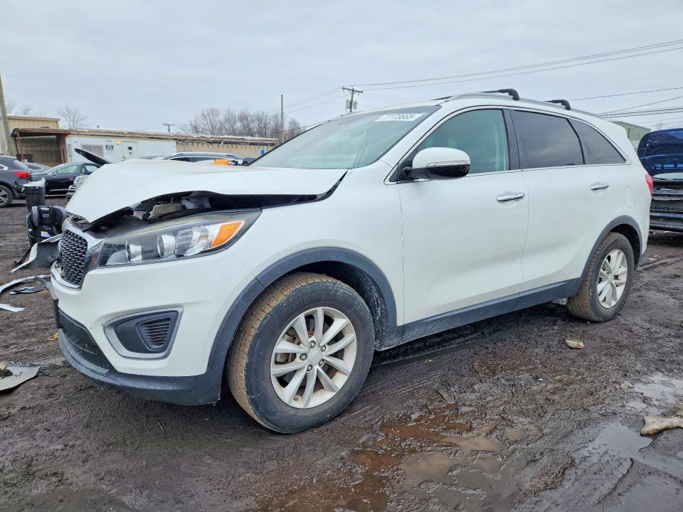2017 KIA SORENTO LX — VIN 5XYPG4A57HG197542