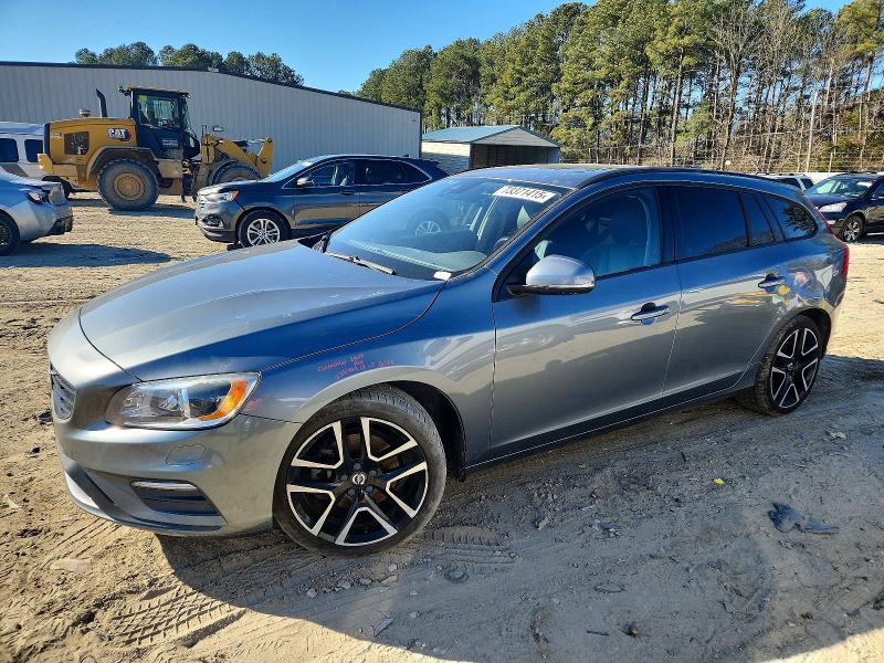 2018 VOLVO V60 — VIN YV140MEL9J2382525
