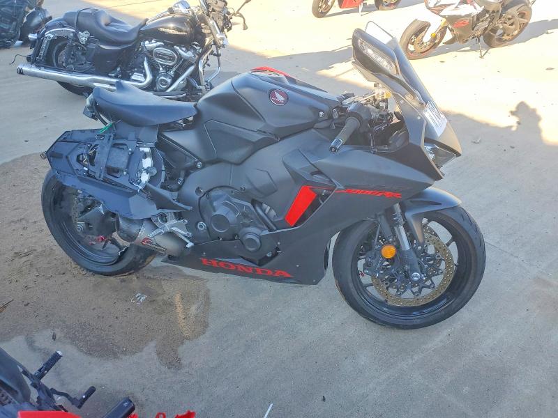 2017 HONDA CBR1000 — VIN JH2SC7754HK000262