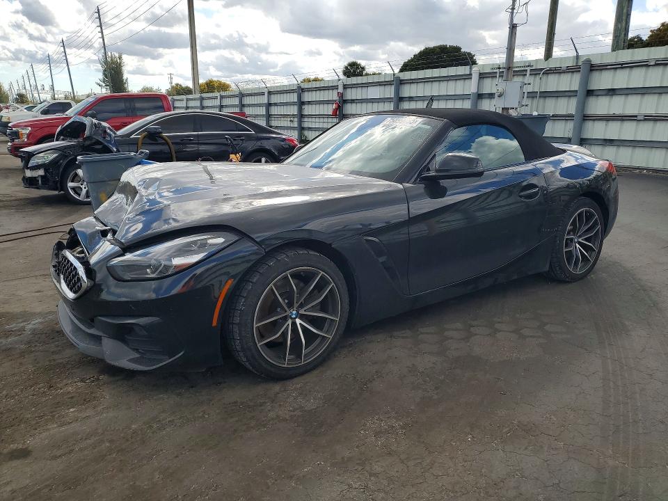 2021 BMW Z4 SDRIVE3 — VIN WBAHF3C06MWX25780
