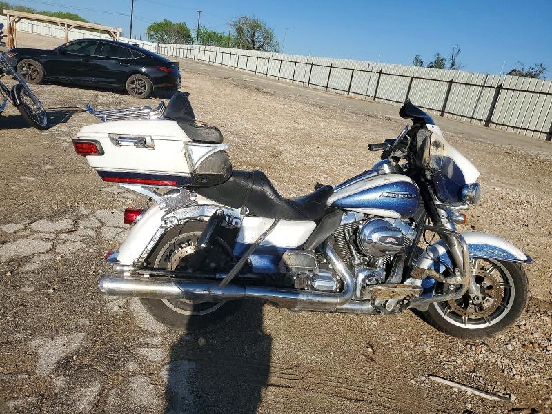 2015 HARLEY-DAVIDSON FLHTCU — VIN 1HD1FCM16FB606440