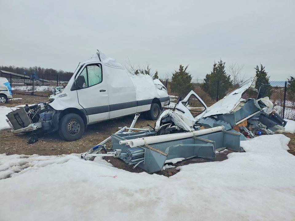 2019 MERCEDES-BENZ SPRINTER 3 — VIN WD4PF4CD7KT004976