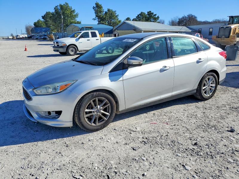 2015 FORD FOCUS SE — VIN 1FADP3F2XFL361918