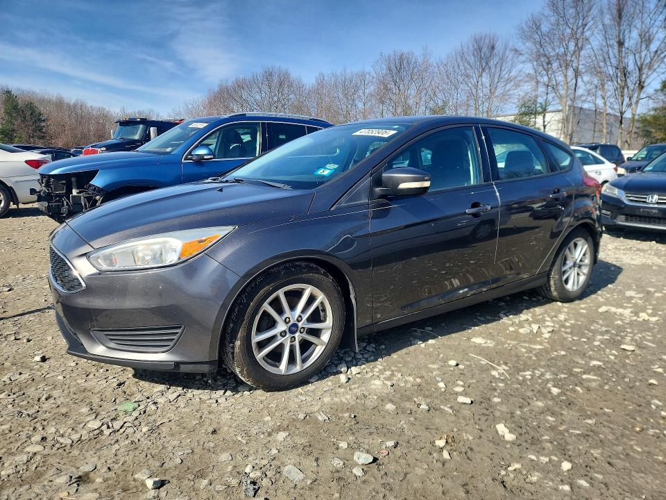 2016 FORD FOCUS — VIN 1FADP3K20GL260880