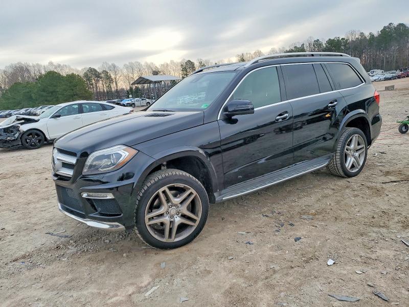 2015 MERCEDES-BENZ GL 550 4MA — VIN 4JGDF7DE5FA513810