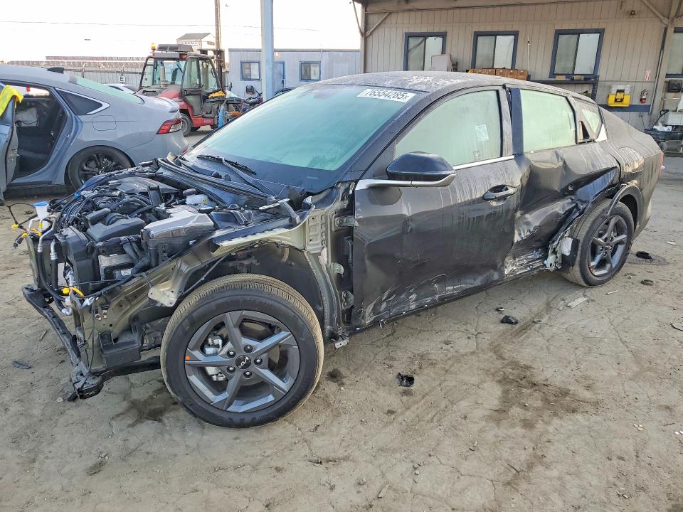 2025 KIA K4 — VIN 3KPFW4DE8SE252384