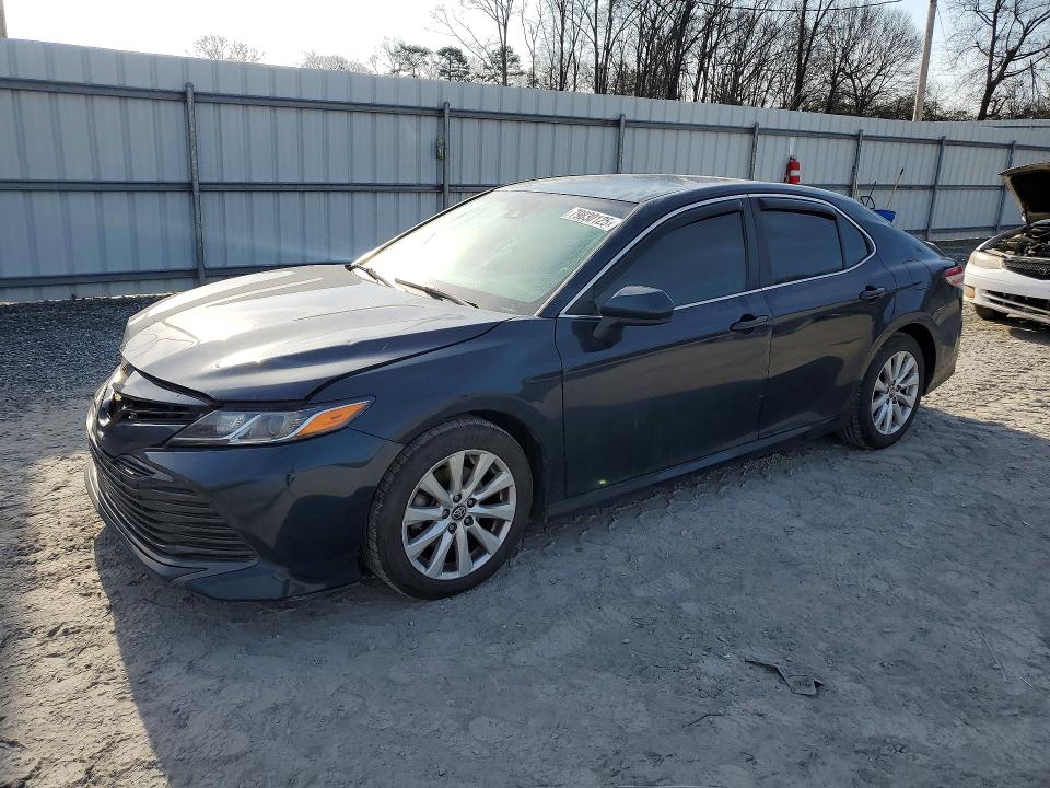 2018 TOYOTA CAMRY — VIN 4T1B11HK4JU678628