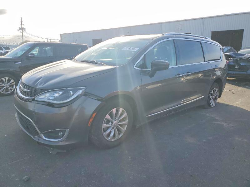2018 CHRYSLER PACIFICA T — VIN 2C4RC1BG5JR192733
