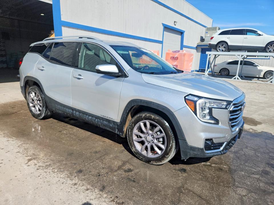 3GKALVEV5NL188557