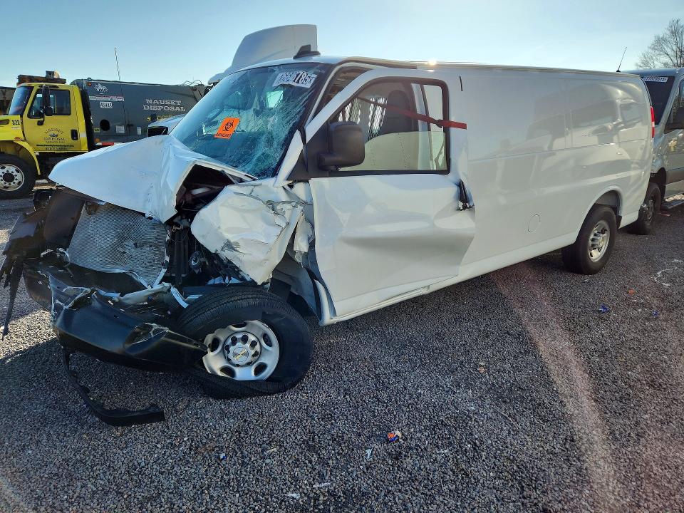 2025 CHEVROLET EXPRESS G2500 — VIN 1GCWGBF70S1181071