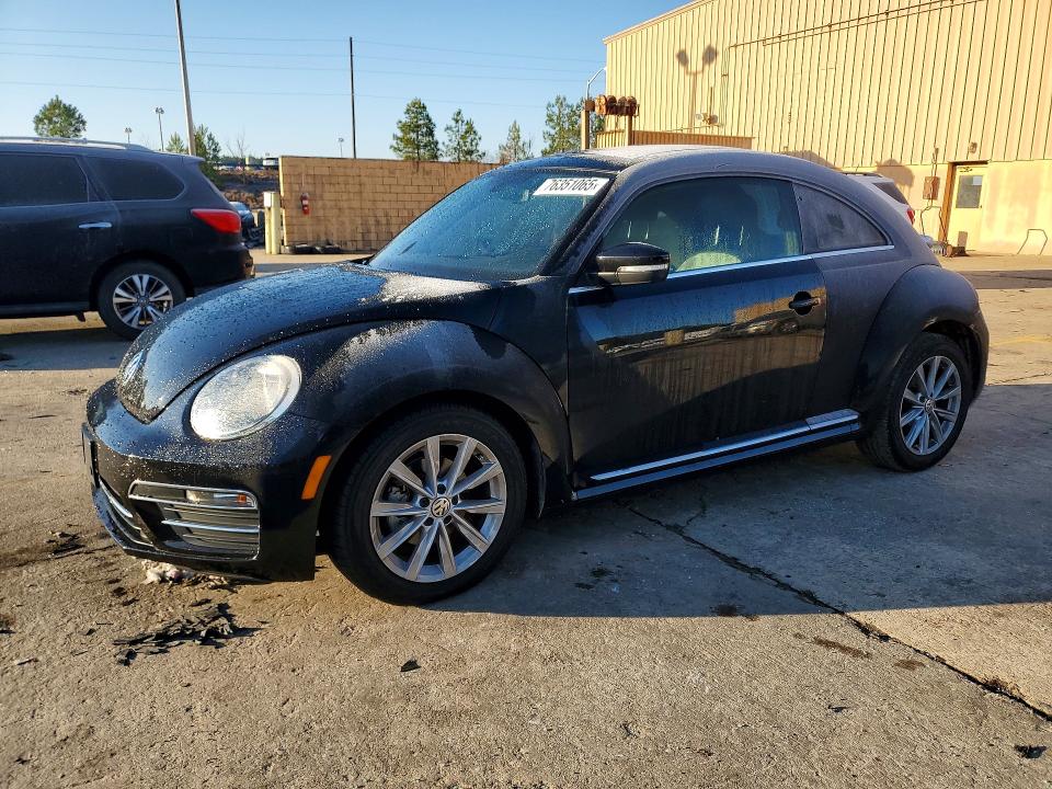 2019 VOLKSWAGEN BEETLE — VIN 3VWJD7AT1KM719605
