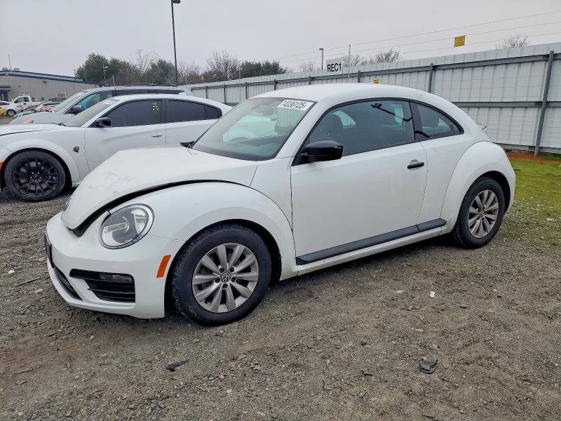 2017 VOLKSWAGEN BEETLE 1.8 — VIN 3VWF17ATXHM607392