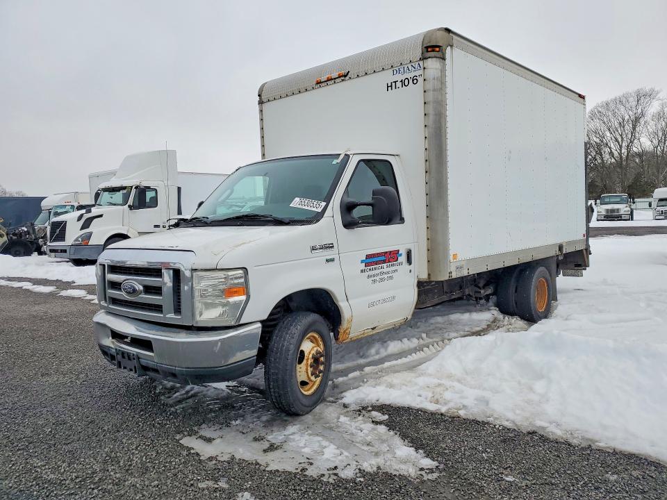 2015 FORD E350 — VIN 1FDWE3FL8FDA14031