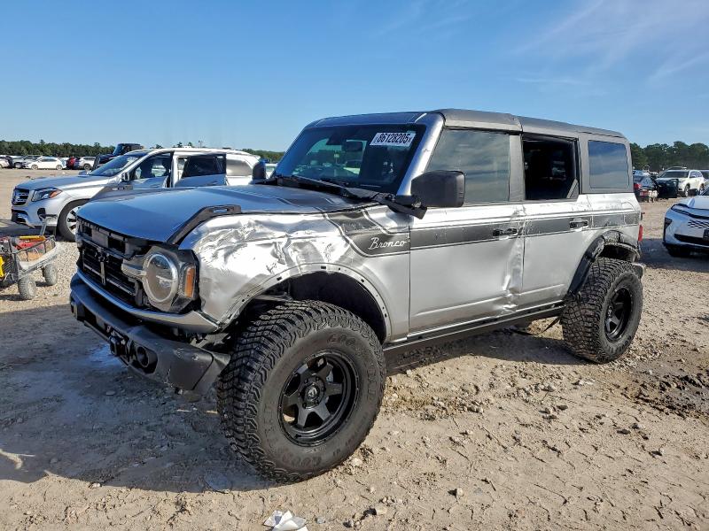 2024 FORD BRONCO BLA — VIN 1FMEE1BP2RLB13754