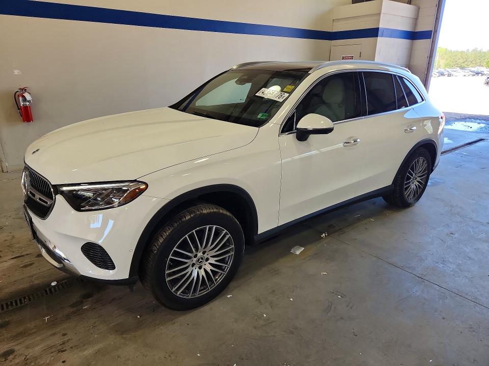 W1NKM4HB8TF494385