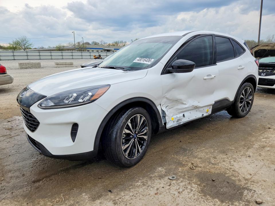 2022 FORD ESCAPE — VIN 1FMCU0G63NUB18180