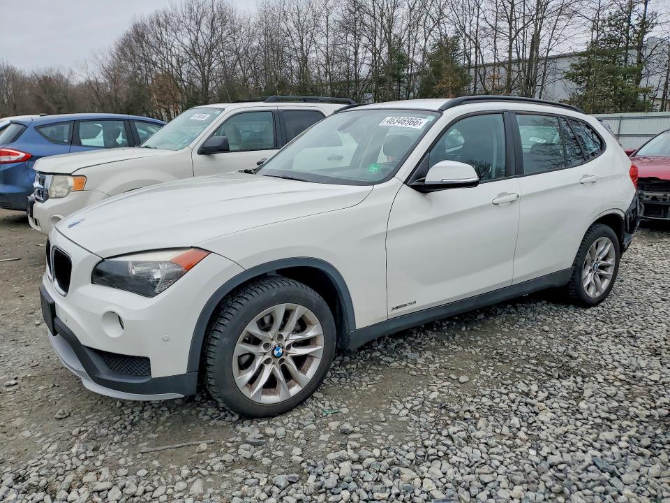 2015 BMW X1 — VIN WBAVL1C50FVY35132