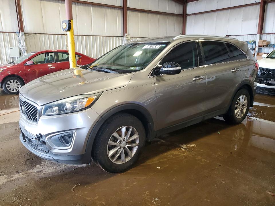 2017 KIA SORENTO LX — VIN 5XYPG4A32HG289852