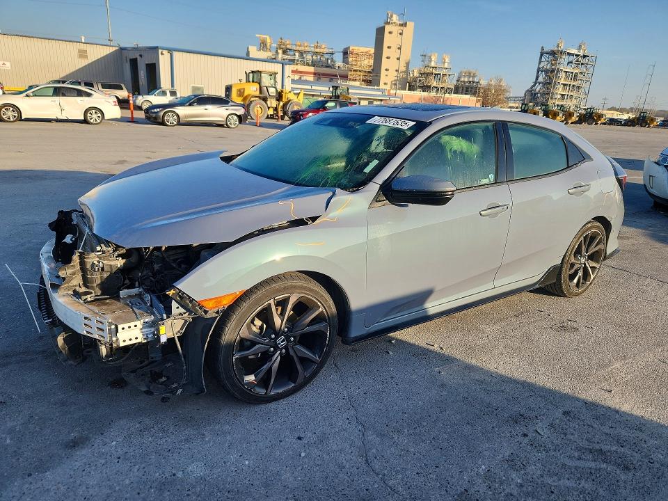 2018 HONDA CIVIC — VIN SHHFK7H98JU225686