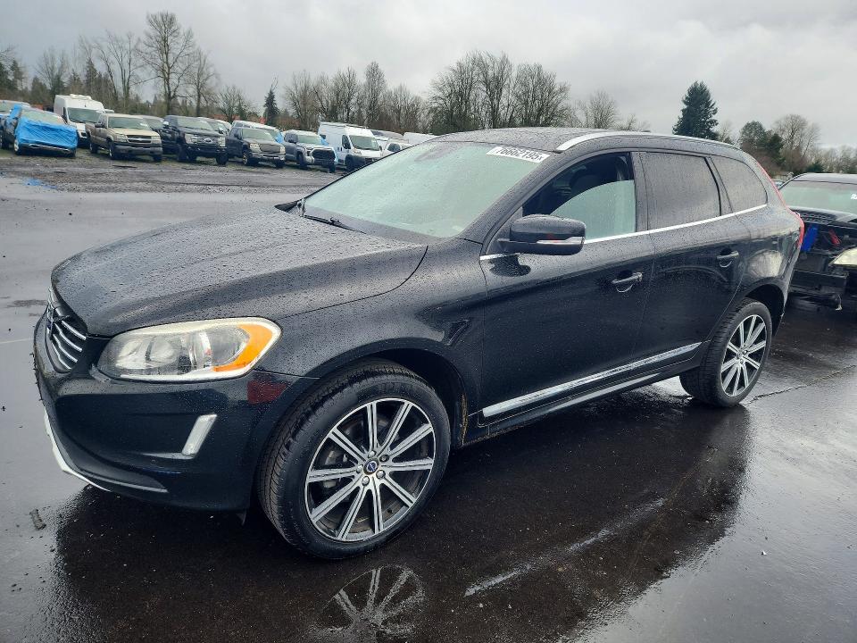 2015 VOLVO XC60 — VIN YV4612RK6F2709677