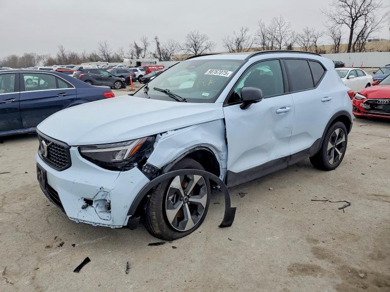 2025 VOLVO XC40 — VIN YV4L12UC8S2560072